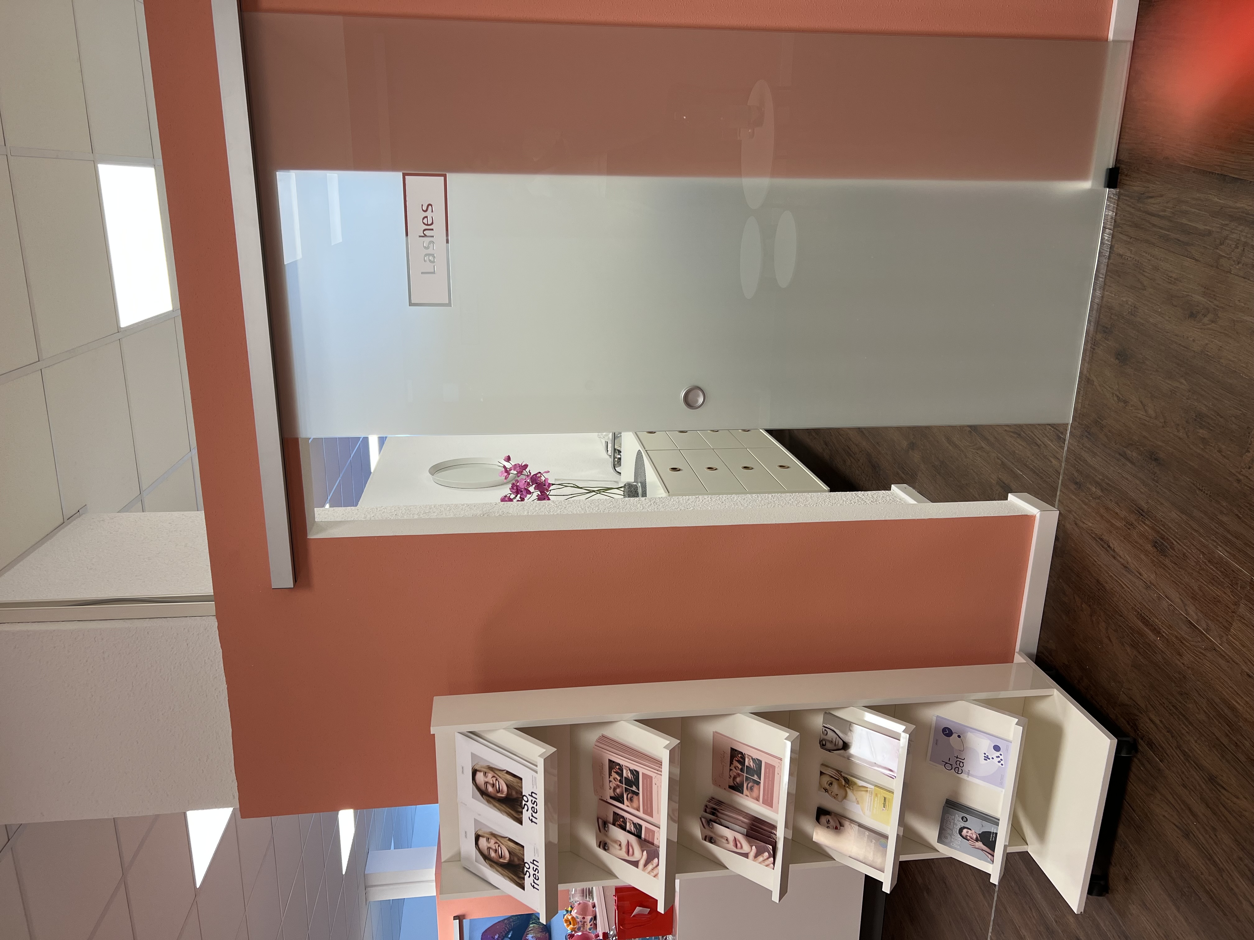SkinShine Ravensburg — Lashes-Raum